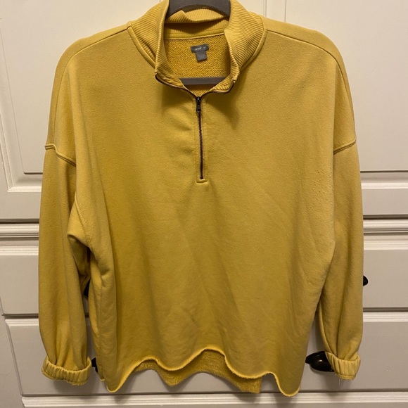 Aerie Yellow Oversized Half Zip - Picture 1 of 2